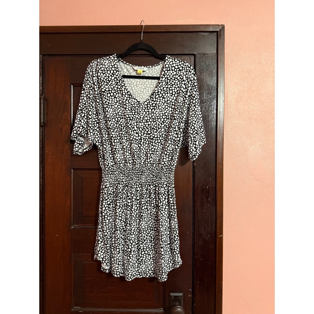 Serra Womens Black White Pebble Print V-Neck Smocked Waist Short Sleeve Dress S
